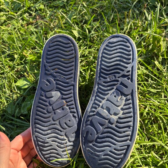 Native Shoes - Picture 2 of 3